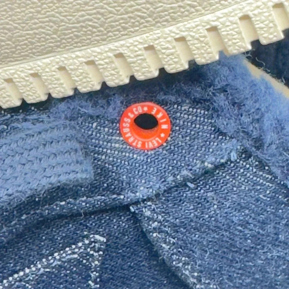 RARE! Nike Air Force 1 Low Levi\'s Denim Sherpa Sneakers CV0670-001 Size 11 main image 10
